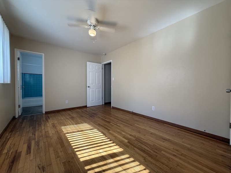 San Diego Condo: 3728 Ingraham Street