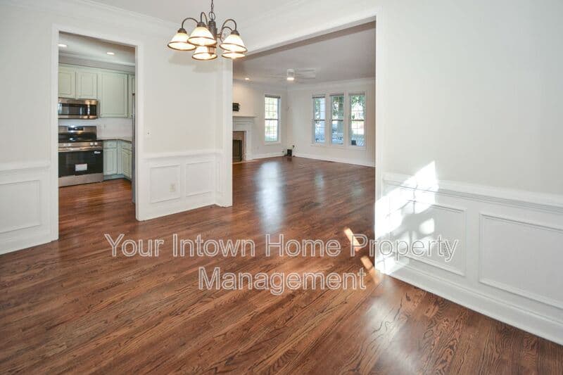 Atlanta House: 69 Haygood Ave SE