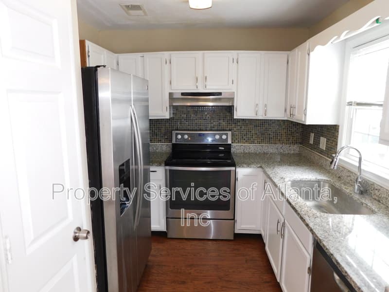 Roswell Townhome: 192 High Creek Dr