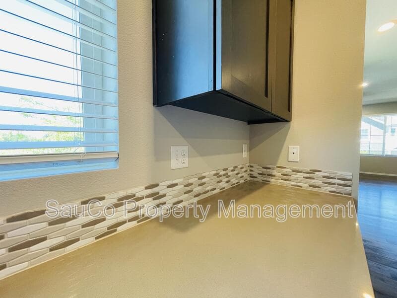 Portland Townhome: 16189 Northwest Pristine Lane