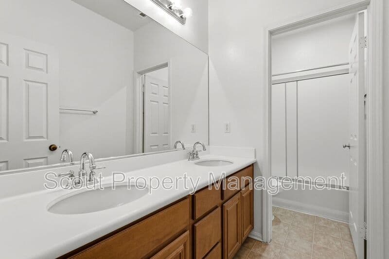 Temecula House: 40099 Annapolis Drive