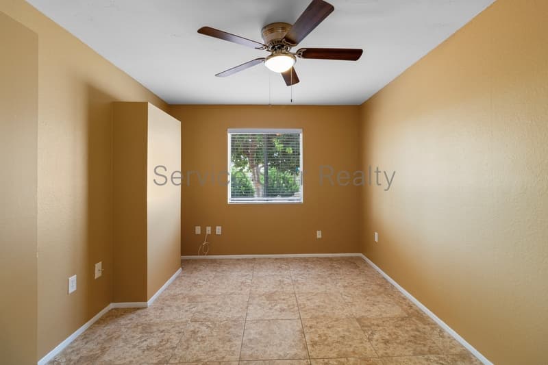 Sun City House: 9425 W Rolling Hills Dr