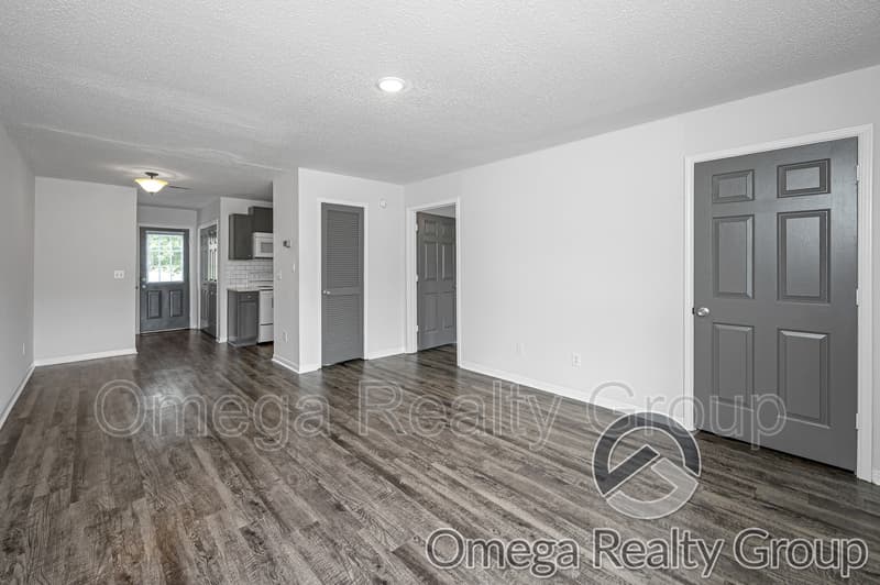 Columbiana Condo: 100 Egg And Butter Rd