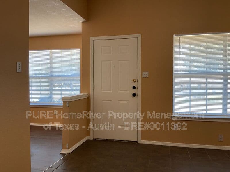 Round Rock Condo: 1001-A Christopher Ave