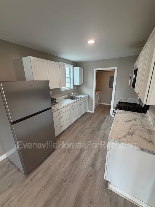 Evansville House: 1404 Oakley Street-B