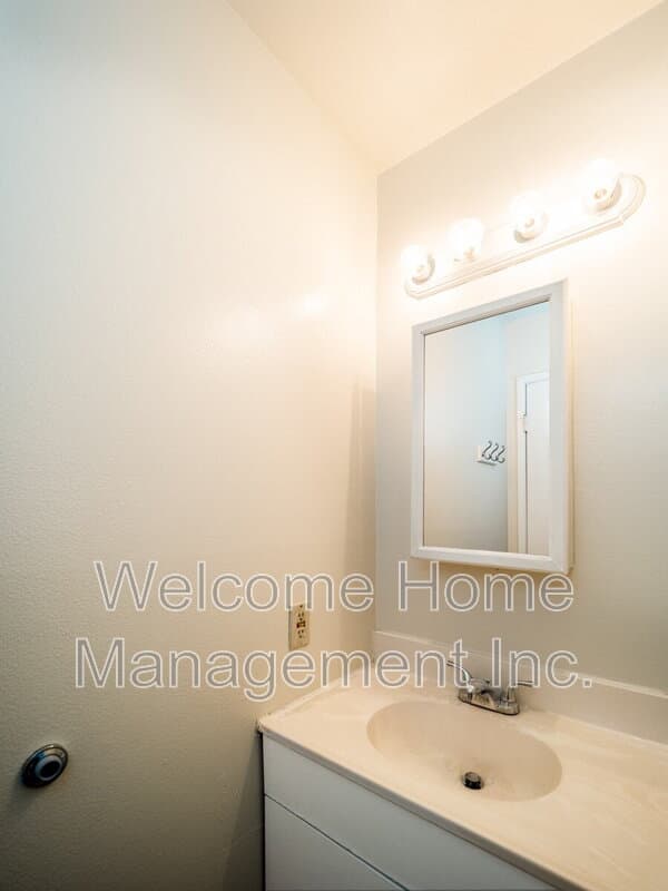 Pleasanton House: 4151 Francisco Street