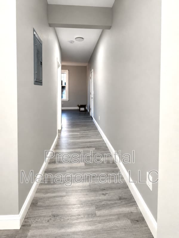Waterbury Condo: 66 Holmes Ave