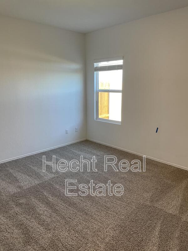 Maxwell House: 267 Geode Glen