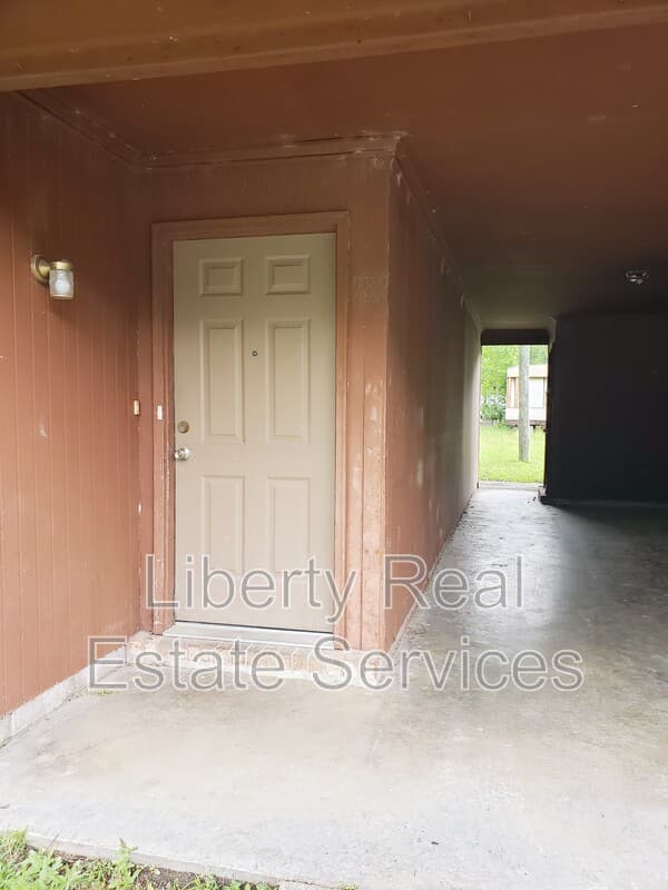 Hinesville Condo: 989 Live Oak Dr