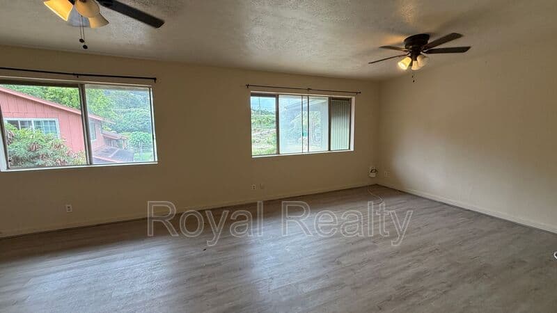Wailuku Condo: 219 W Waiko Rd
