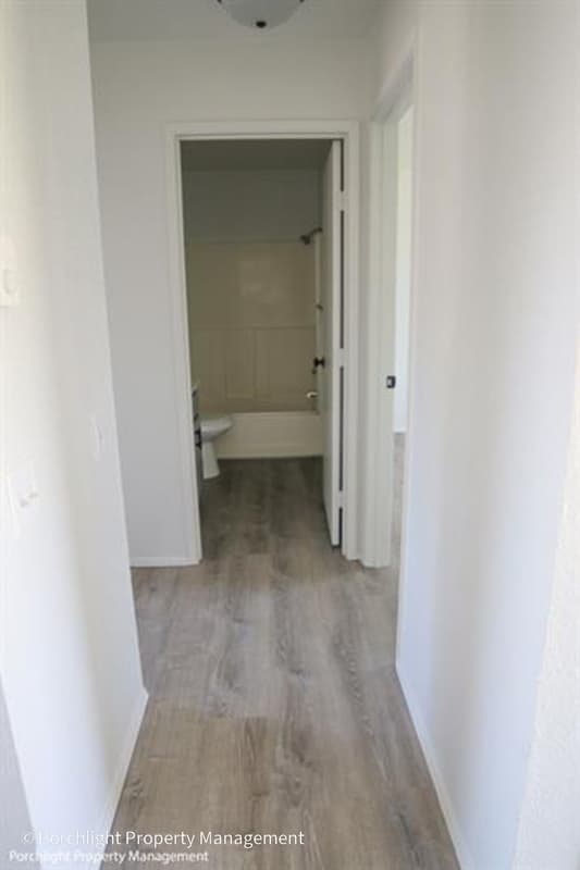 Lynden Condo: 1313 Main Street - D