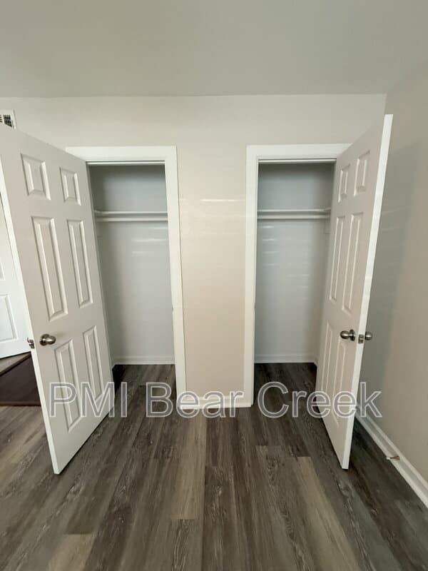Houston Condo: 1824 Thonig Road