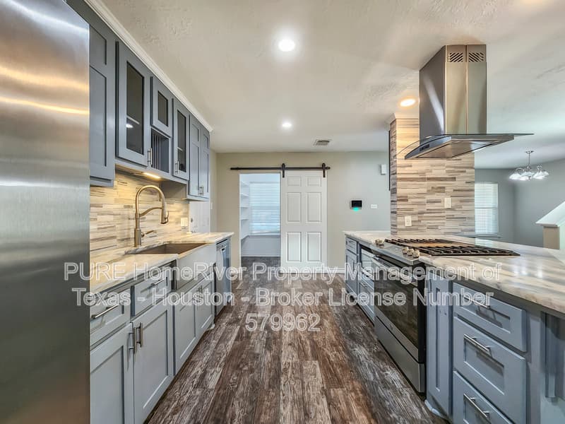 Porter House: 22079 Misty Moss Ct