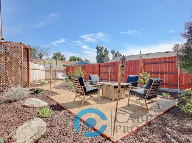 Lemon Grove House: 3050 Julielynn Way