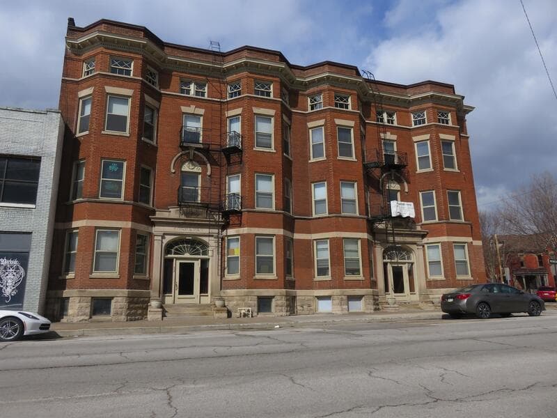 Davenport Condo: 602 W. 3rd St. #4A