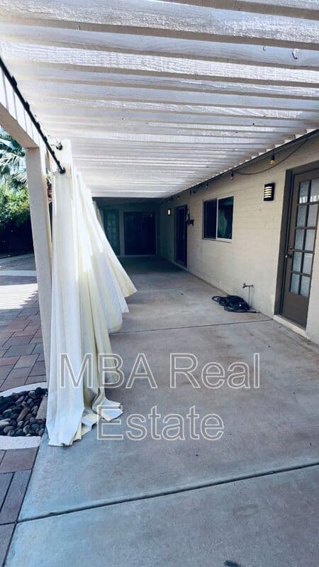 Tempe House: 7740 S Terrace Rd