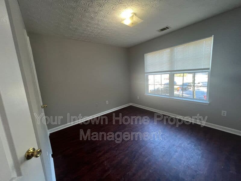 Jonesboro House: 8480 Moultrie Dr.