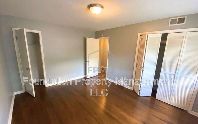 Memphis House: 3083 Dothan Street