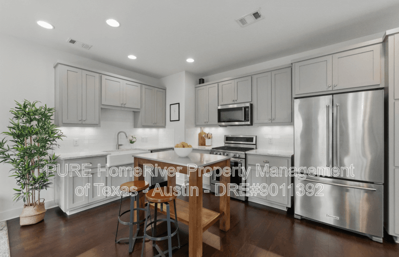 Austin Condo: 2710 Halcyon Drive