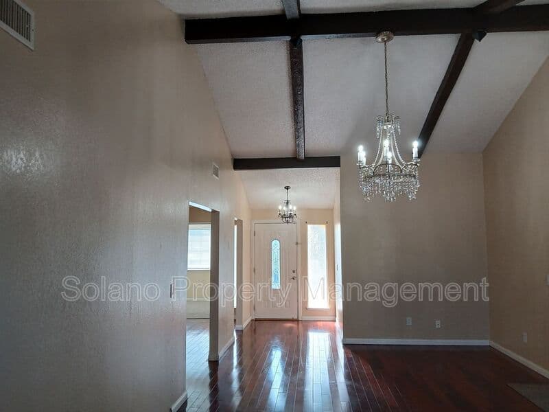 Vallejo House: 400 Mokelumne Drive