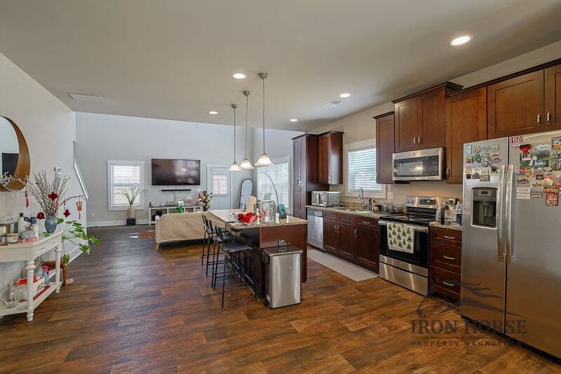 Athens House: 484 Park West Blvd