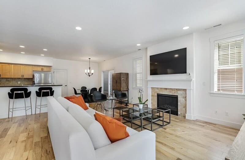 Beaverton House: 370 Southwest 204th Terrace