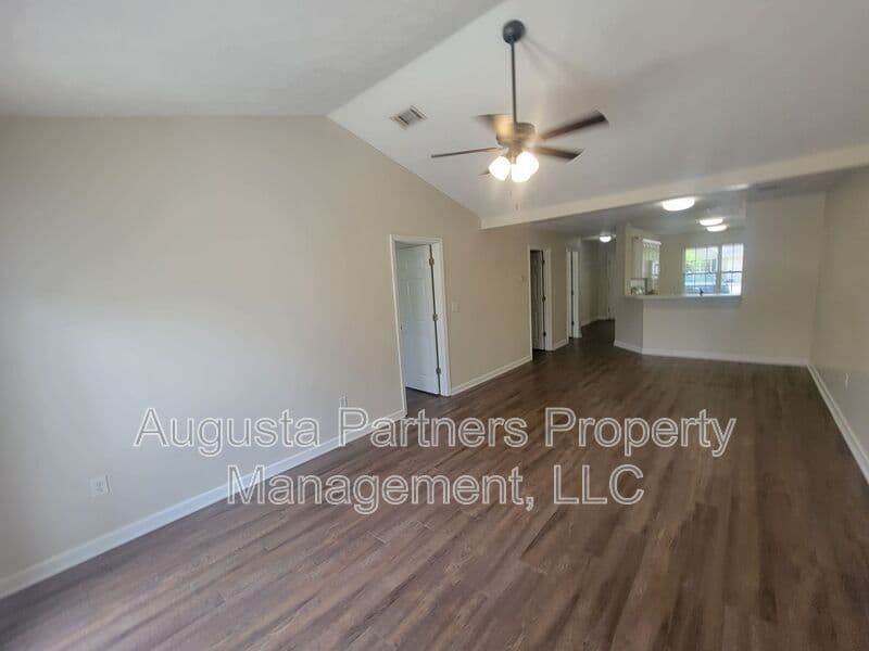 Grovetown House: 1406 Anna Way