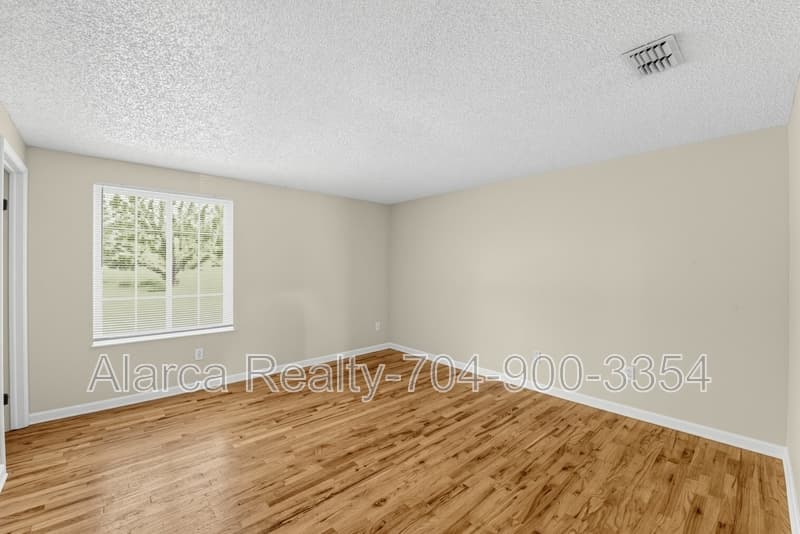Charlotte House: 2535 Nickelridge Ct