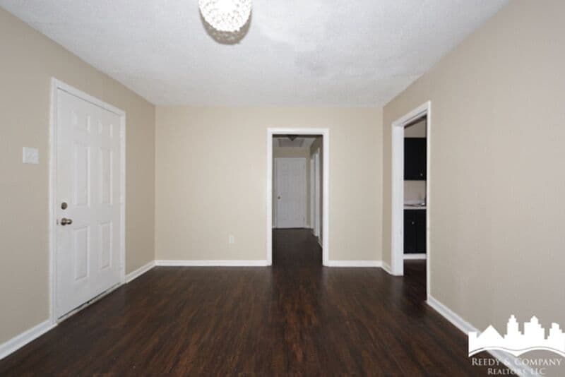 Memphis House: 3536 Brantley Rd
