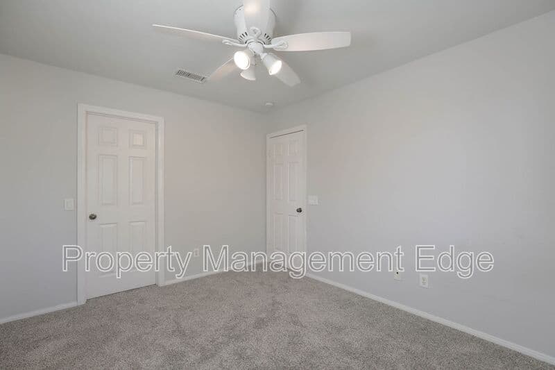 Lake Elsinore House: 33555 Cedar Creek Ln