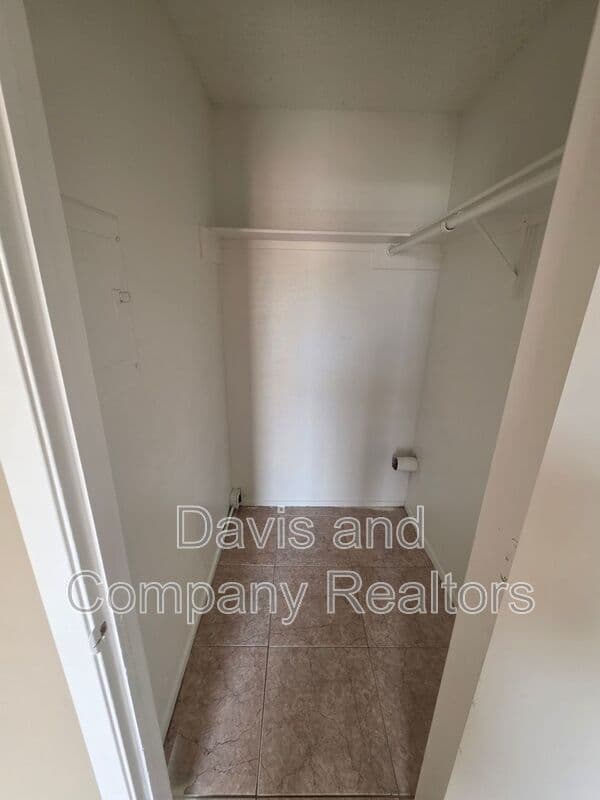 Midland Condo: 4802 Country Club Dr