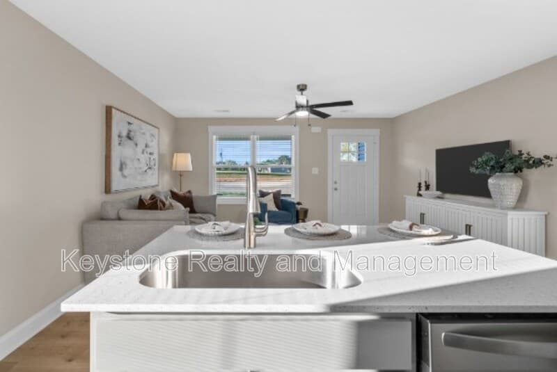 Oak Grove Condo: 406 Juniper Way