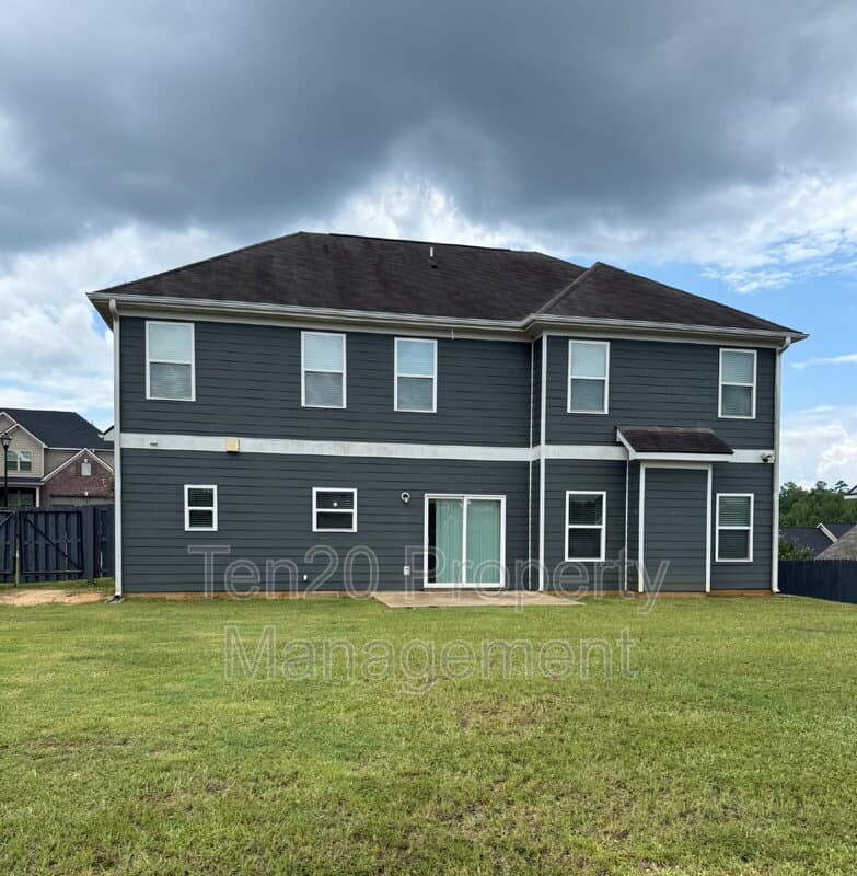 Columbus House: 5037 Lexington Lane