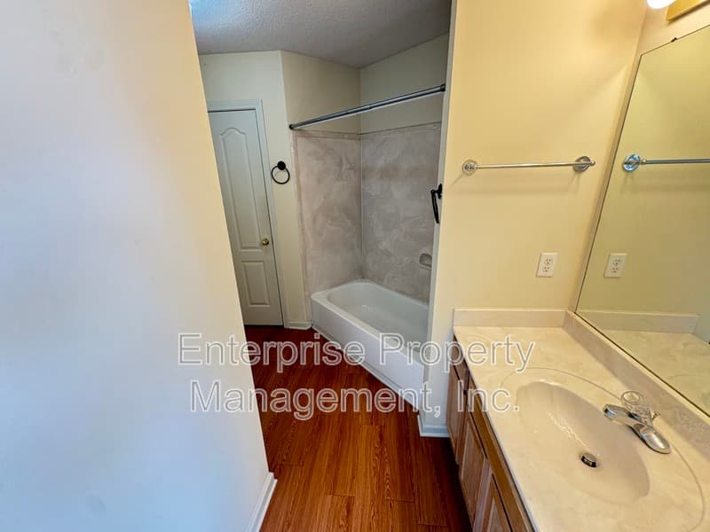 Cordova House: 10127 Cross Valley Drive