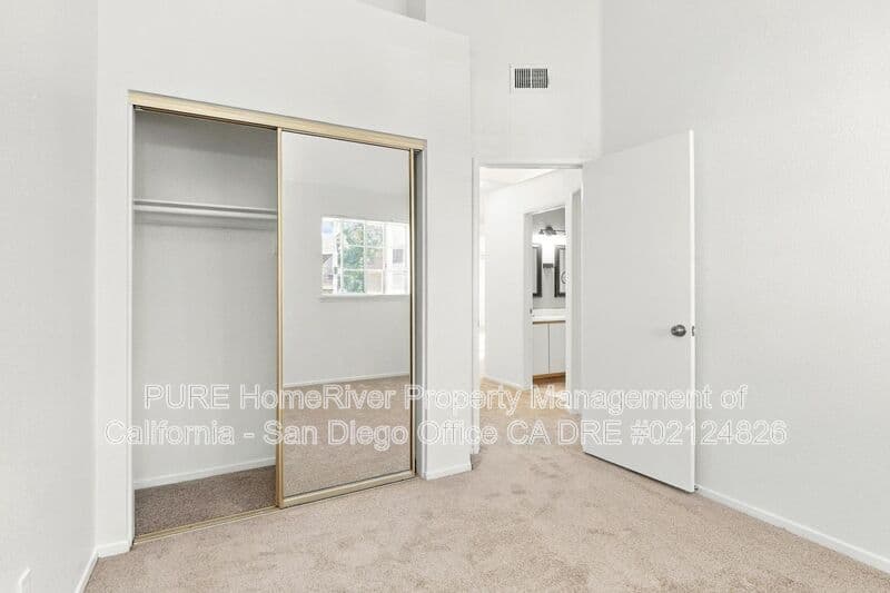 El Cajon House: 12090 Calle de Montana