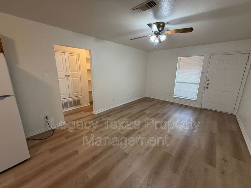 Cleburne Condo: 701 Miracle Ln