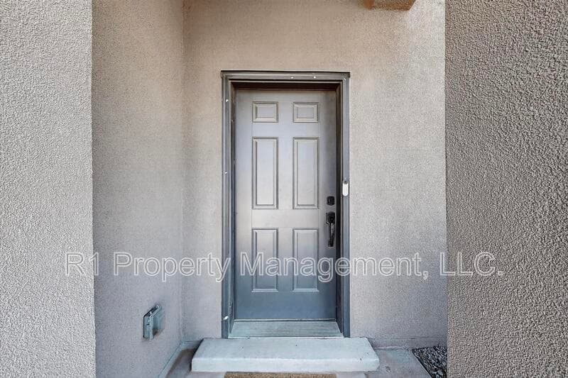Rio Rancho House: 108 Hue Street