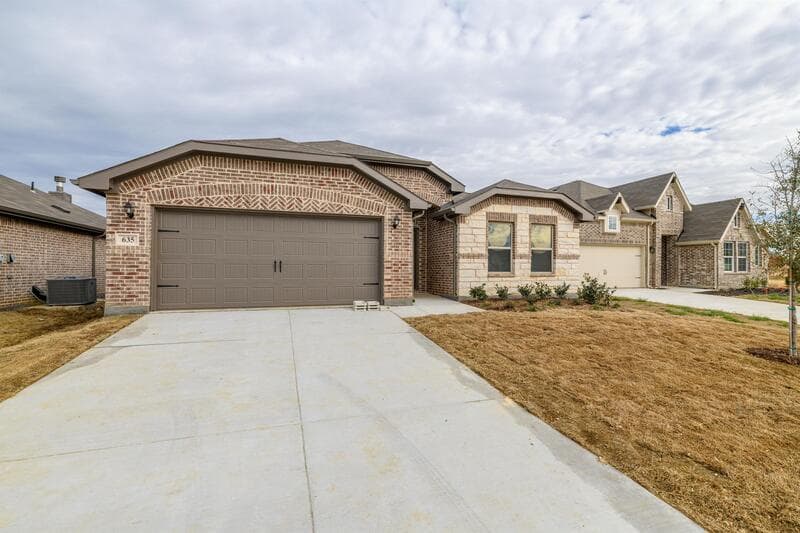 Aubrey House: 635 Frio Lane