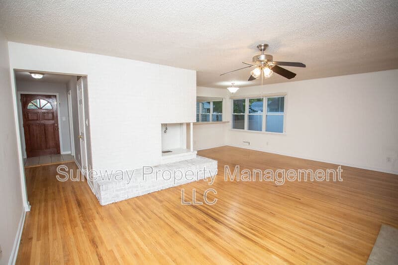 Cherry Hill House: 126 Sharrowvale Rd
