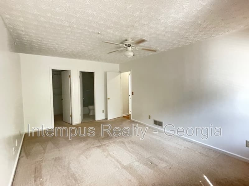 Alpharetta House: 10440 Virginia Pine Ln