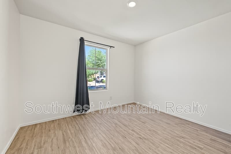 Coolidge House: 1333 W Pima Avenue
