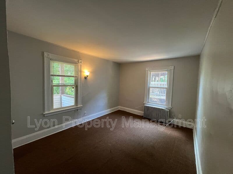 NEW BRITAIN Condo: 11 EAST LAWLOR STREET