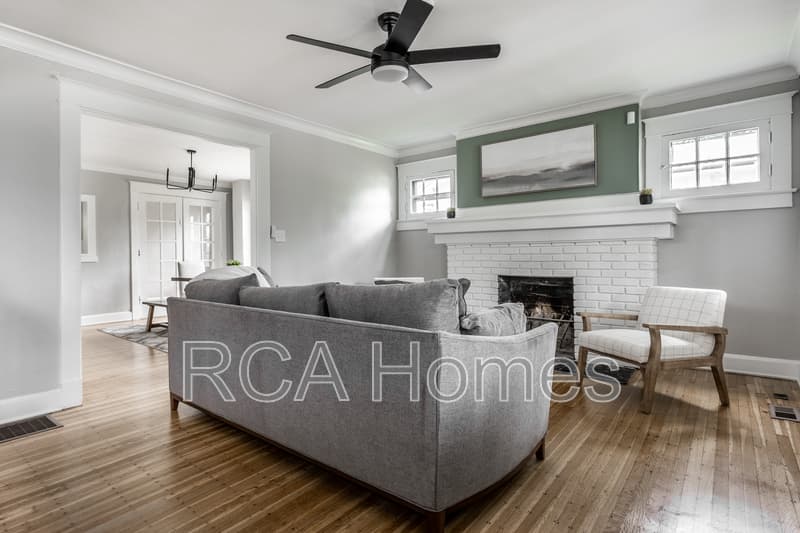 Indianapolis House: 3272 North College Avenue