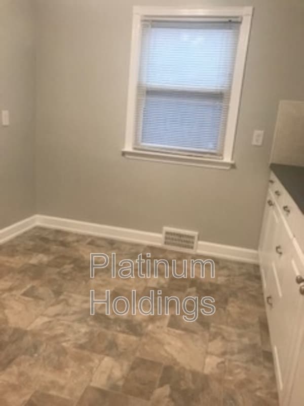 Cleveland House: 1115 Villaview Rd