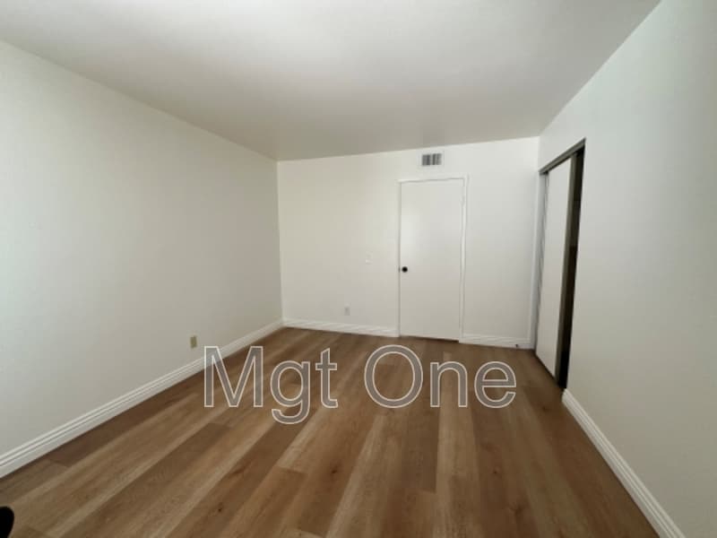 Lake Forest Condo: 26402 Kilkarney  #18