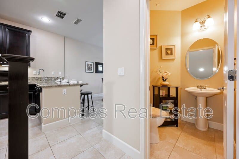 San Jose House: 265 Esfahan Ct
