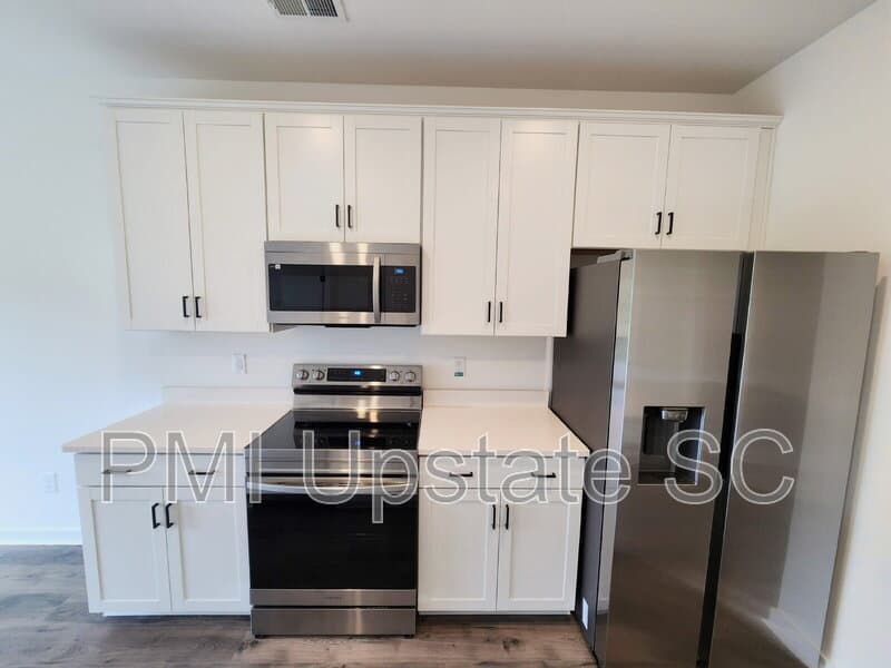 Spartanburg Townhome: 1283 Westgate Vlg Dr