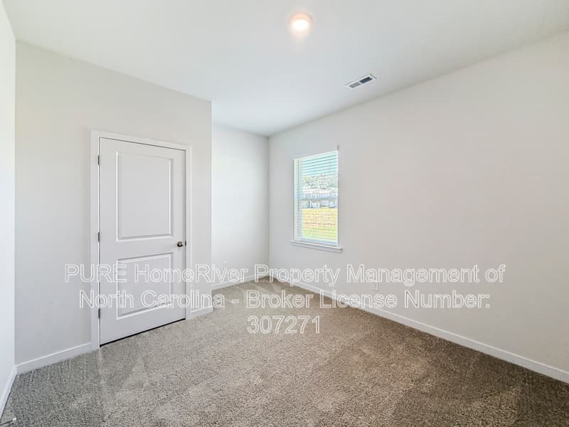 Lincolnton House: 2809 Frances View Ln