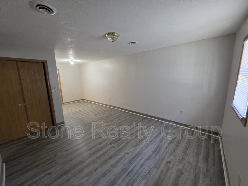 Clinton Condo: 660 S 7th St