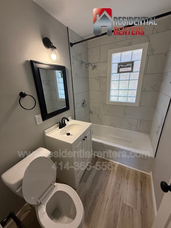 Milwaukee Condo: 3351 N 6th Street